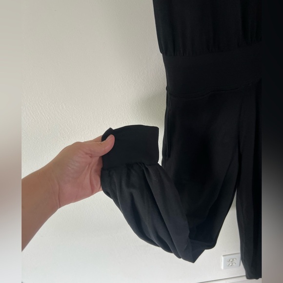 Sweaty Betty Black Racerback Tank Jogger Scoopneck Jumpsuit Size Small - Picture 8 of 8
